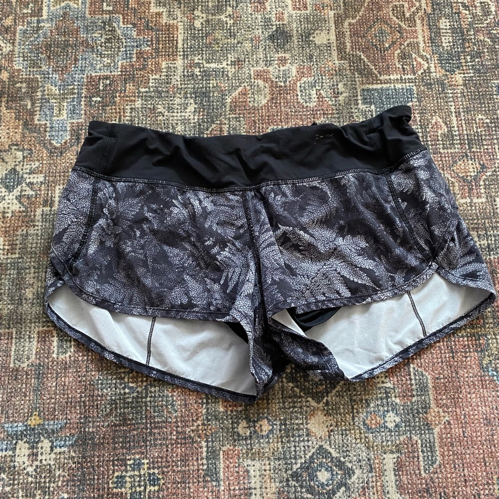 Lululemon speed ups 2.5 in